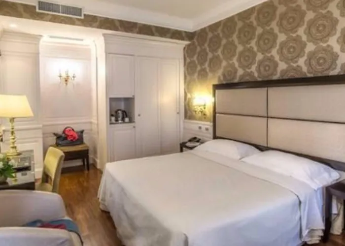 Del Senato 3* Roma